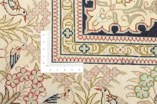 Qom Oriental Rug 95 × 157 cm, Silk, hand-knotted — view 3
