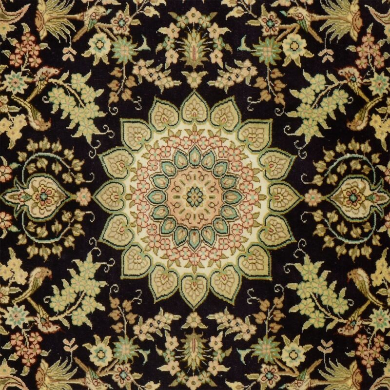 Qom Oriental Rug 95 × 157 cm, Silk, hand-knotted — view 4