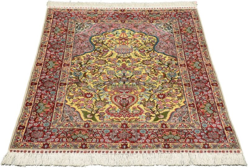 Hereke Oriental Rug 102 × 142 cm, Silk, hand-knotted — view 2