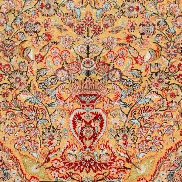 Hereke Oriental Rug 104 × 142 cm, Silk, hand-knotted — view 3