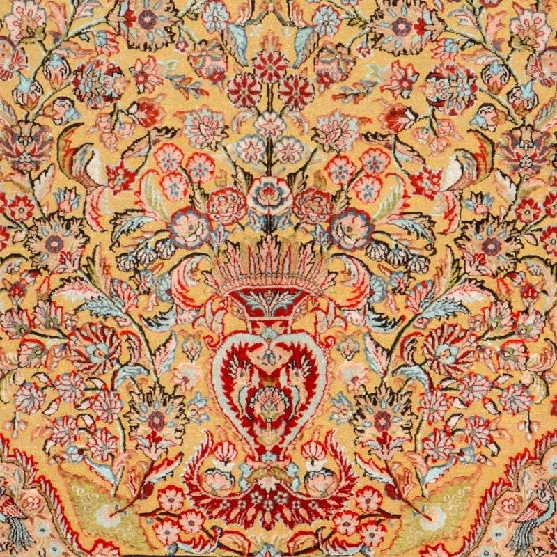 Hereke Oriental Rug 104 × 142 cm, Silk, hand-knotted — view 3