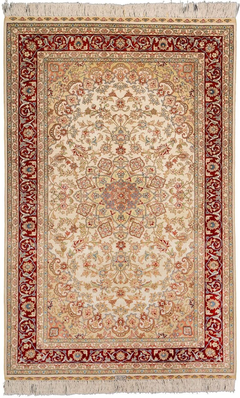 Hereke Oriental Rug 107 × 170 cm, Silk, hand-knotted