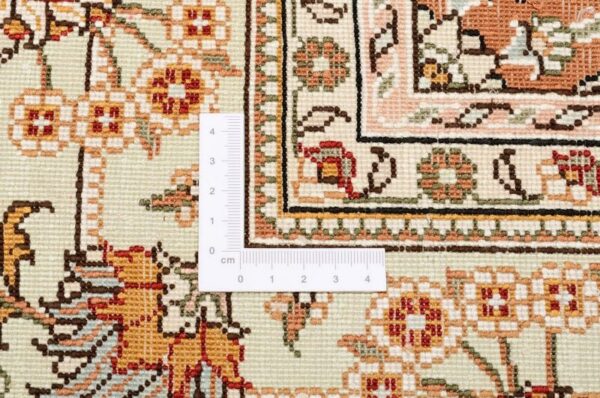 Hereke Oriental Rug 120 × 181 cm, Silk, hand-knotted — view 3