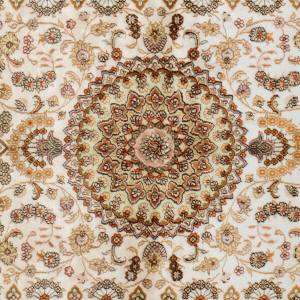Hereke Oriental Rug 120 × 181 cm, Silk, hand-knotted — view 4