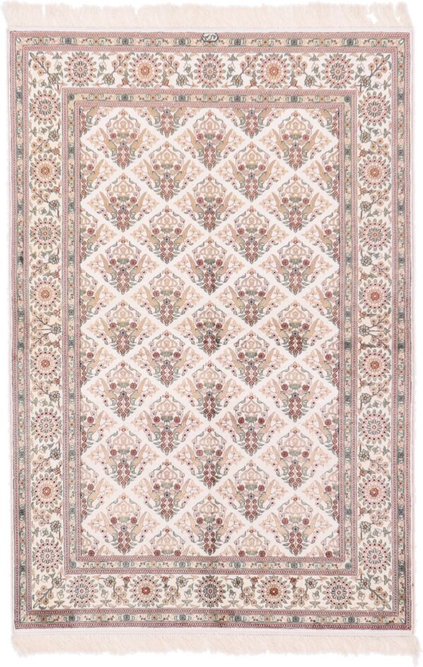 Hereke Oriental Rug 122 × 182 cm, Silk, hand-knotted Hereke Oriental Rug 122 × 182 cm, Silk, hand-knotted
