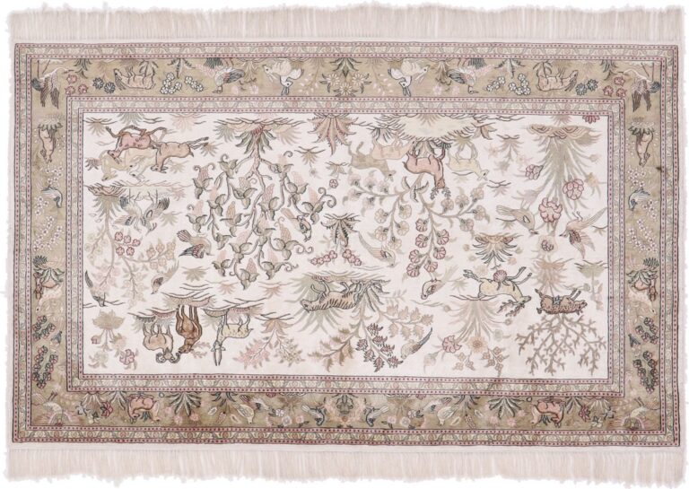 Hereke Oriental Rug 122 × 183 cm, Silk, hand-knotted