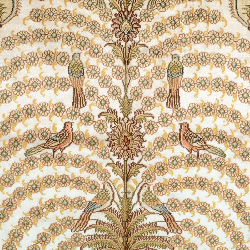 Hereke Oriental Rug 122 × 184 cm, Silk, hand-knotted — view 4