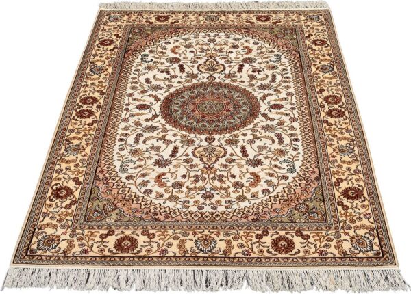 Hereke Oriental Rug 123 × 182 cm, Silk, hand-knotted — view 2