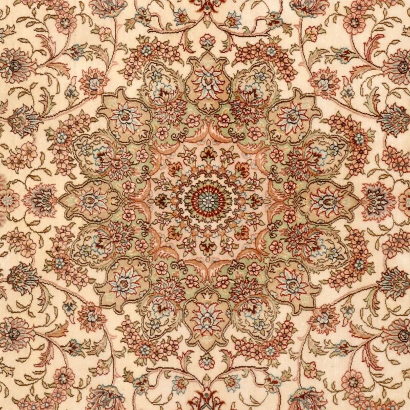 Hereke Oriental Rug 123 × 183 cm, Silk, hand-knotted — view 4