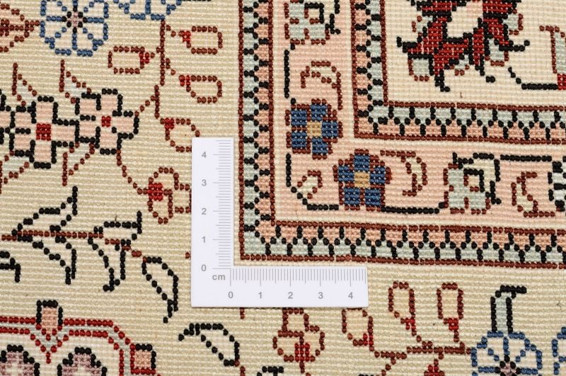 Hereke Oriental Rug 124 × 180 cm, Silk, Multicolor, hand-knotted — view 3