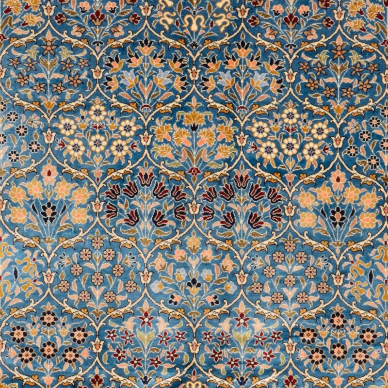 Hereke Oriental Rug 125 × 183 cm, Silk, hand-knotted — view 4 Hereke Oriental Rug 125 × 183 cm, Silk, hand-knotted — view 4