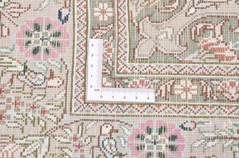 Hereke Oriental Rug 125 × 190 cm, Silk, Red/Orange, hand-knotted — view 4