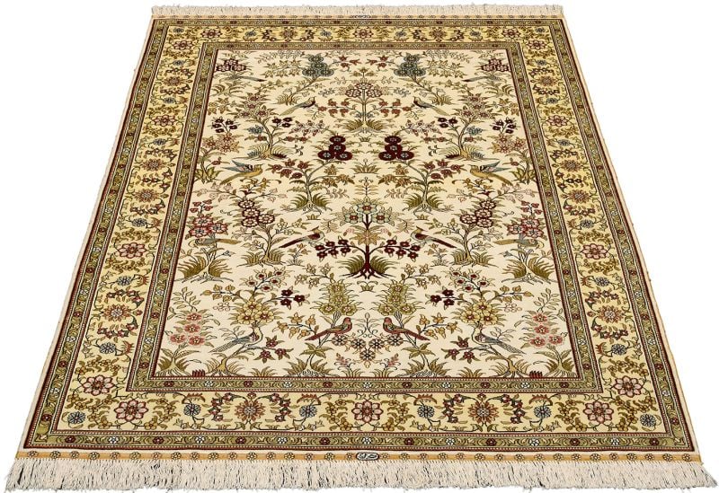Hereke Oriental Rug 126 × 185 cm, Silk, hand-knotted — view 2
