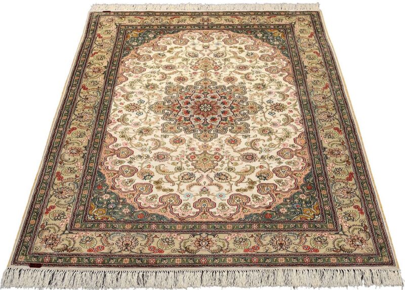 Hereke Oriental Rug 126 × 186 cm, Silk, White/Beige, hand-knotted — view 2