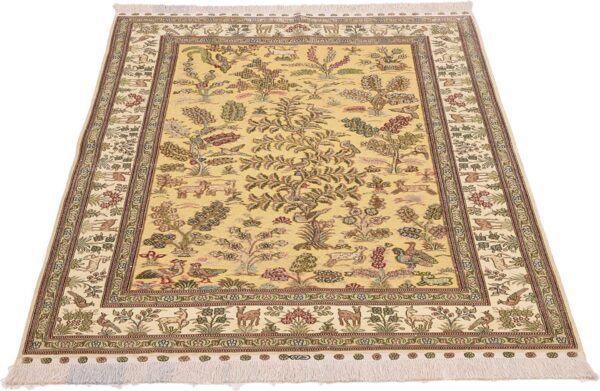 Hereke Oriental Rug 126 × 186 cm, Silk, White/Beige, hand-knotted — view 2