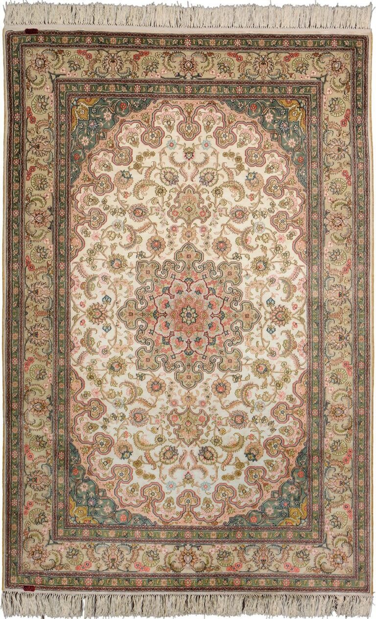 Hereke Oriental Rug 126 × 186 cm, Silk, White/Beige, hand-knotted
