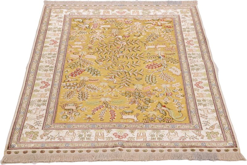 Hereke Oriental Rug 126 × 186 cm, Silk, White/Beige, hand-knotted — view 3