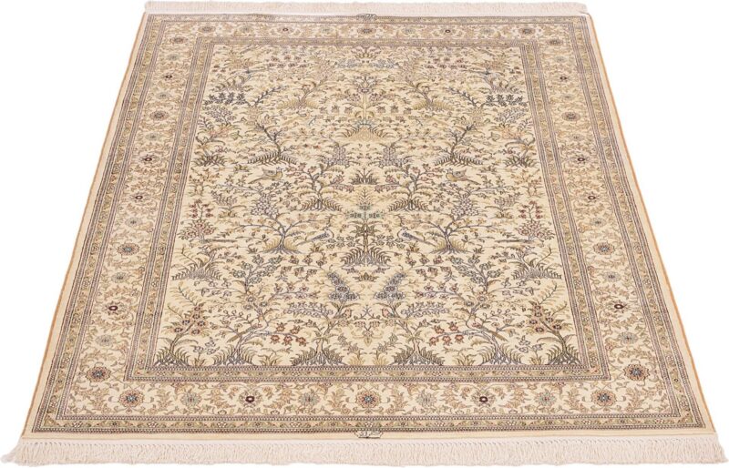 Hereke Oriental Rug 126 × 189 cm, Silk, hand-knotted — view 2