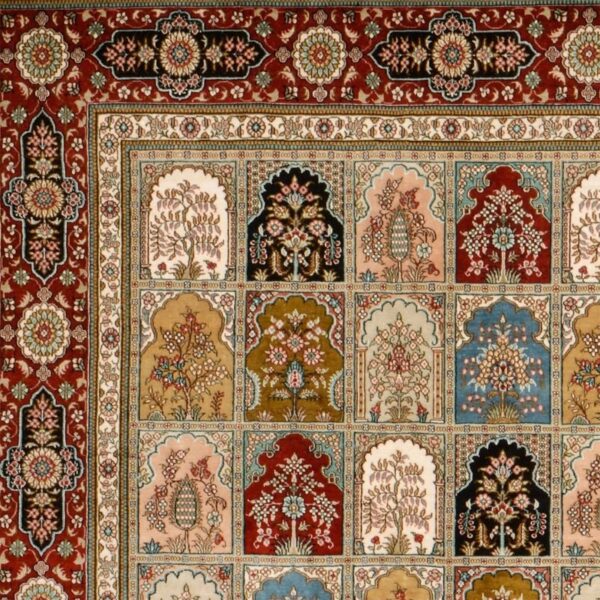 Hereke Oriental Rug 139 × 200 cm, Wool, hand-knotted — view 4