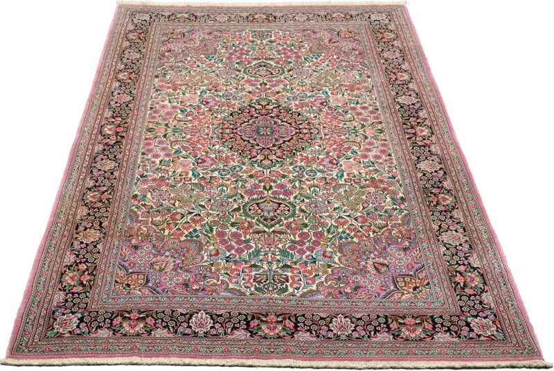 Hereke Oriental Rug 152 × 252 cm, Silk, hand-knotted — view 2