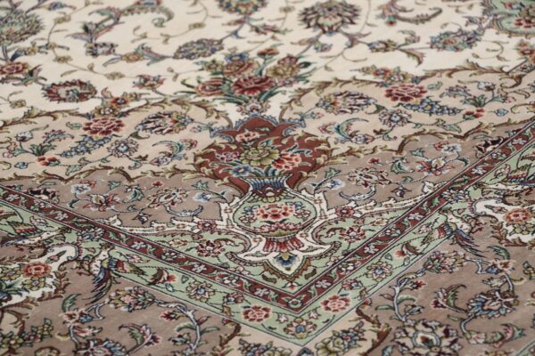 Hereke Oriental Rug 171 × 243 cm, Silk, hand-knotted — view 5