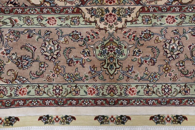 Hereke Oriental Rug 171 × 243 cm, Silk, hand-knotted — view 8
