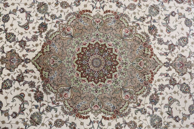 Hereke Oriental Rug 171 × 243 cm, Silk, hand-knotted — view 9