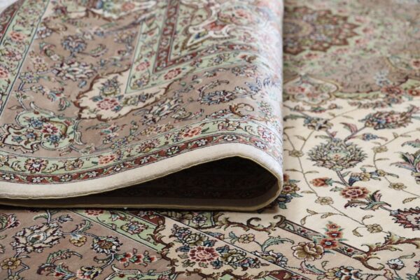Hereke Oriental Rug 171 × 243 cm, Silk, hand-knotted — view 10