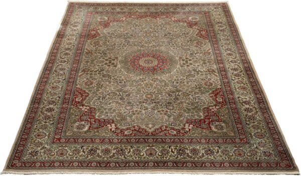 Hereke Oriental Rug 179 × 244 cm, Silk, hand-knotted — view 2