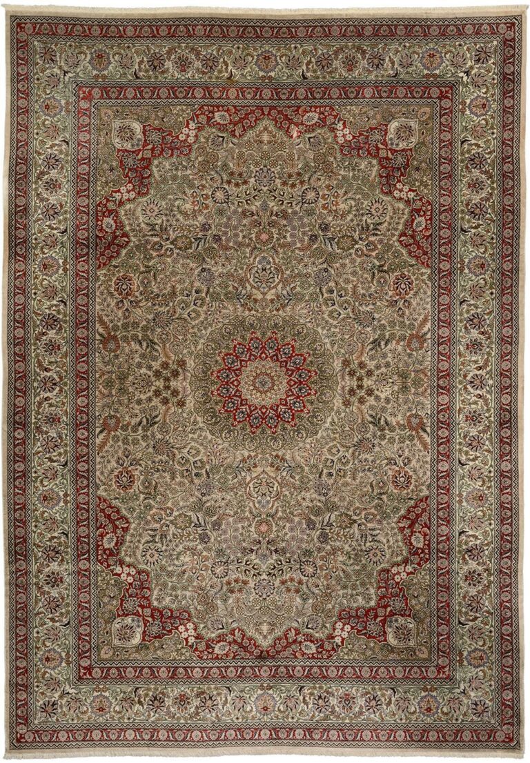 Hereke Oriental Rug 179 × 244 cm, Silk, hand-knotted