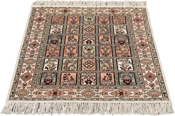 Hereke Oriental Rug 61 × 91 cm, Silk, hand-knotted — view 2