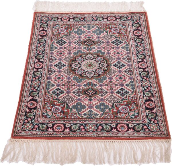 Hereke Oriental Rug 61 × 92 cm, Silk, hand-knotted — view 2 Hereke Oriental Rug 61 × 92 cm, Silk, hand-knotted — view 2