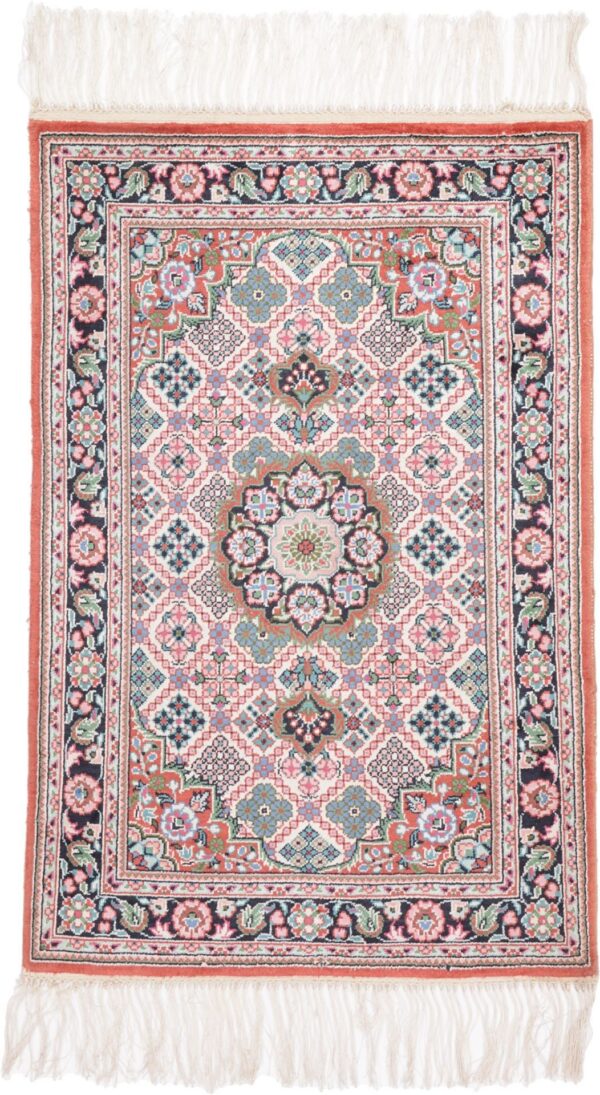 Hereke Oriental Rug 61 × 92 cm, Silk, hand-knotted Hereke Oriental Rug 61 × 92 cm, Silk, hand-knotted