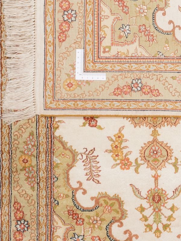 Hereke Oriental Rug 63 × 92 cm, Silk, White/Beige, hand-knotted — view 2