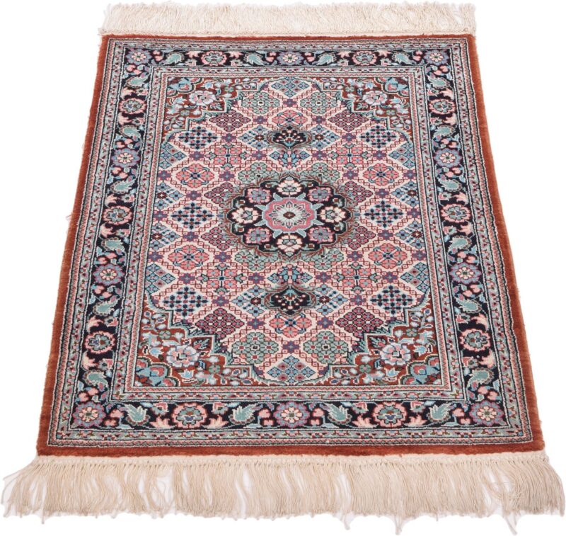 Hereke Oriental Rug 63 × 95 cm, Silk, hand-knotted — view 2 Hereke Oriental Rug 63 × 95 cm, Silk, hand-knotted — view 2