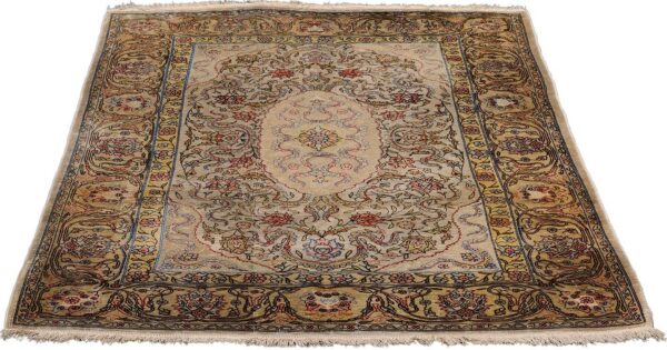 Hereke Oriental Rug 76 × 103 cm, Silk, hand-knotted, antique — view 2 Hereke Oriental Rug 76 × 103 cm, Silk, hand-knotted, antique — view 2