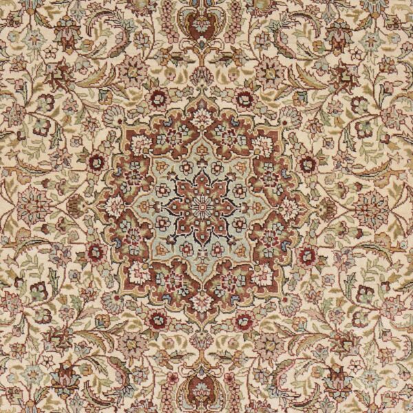Hereke Oriental Rug 76 × 122 cm, Silk, White/Beige, hand-knotted — view 4