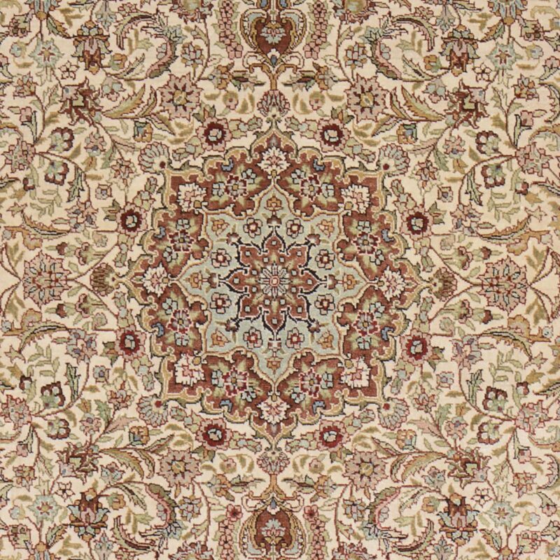 Hereke Oriental Rug 76 × 122 cm, Silk, White/Beige, hand-knotted — view 4