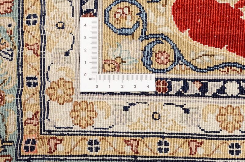 Hereke Oriental Rug 76 × 122 cm, Silk, Multicolor, hand-knotted — view 3