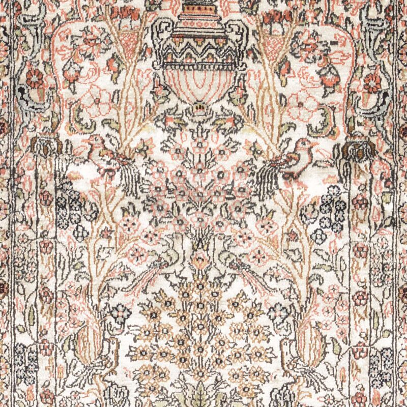 Hereke Oriental Rug 77 × 116 cm, Silk, hand-knotted — view 4