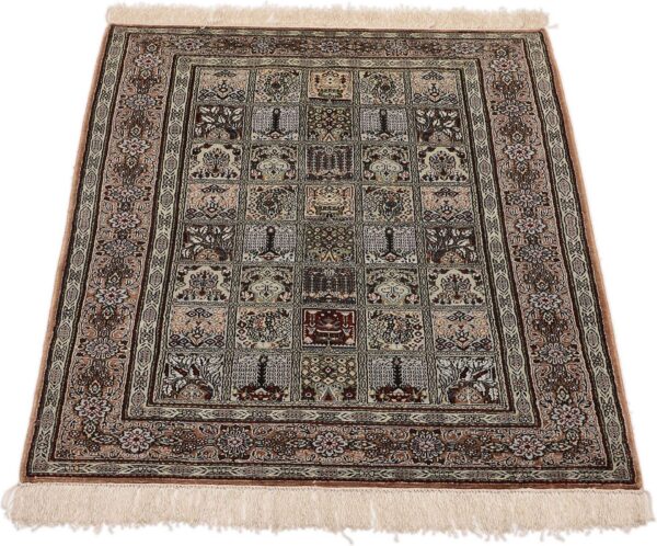 Hereke Oriental Rug 77 × 118 cm, Silk, hand-knotted — view 2
