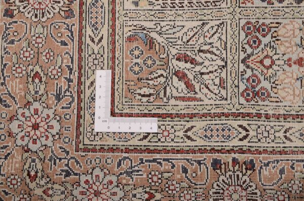 Hereke Oriental Rug 77 × 118 cm, Silk, hand-knotted — view 3