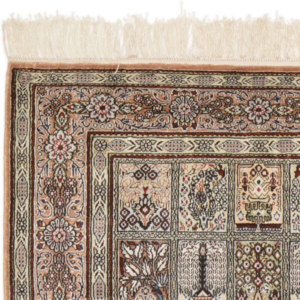 Hereke Oriental Rug 77 × 118 cm, Silk, hand-knotted — view 5