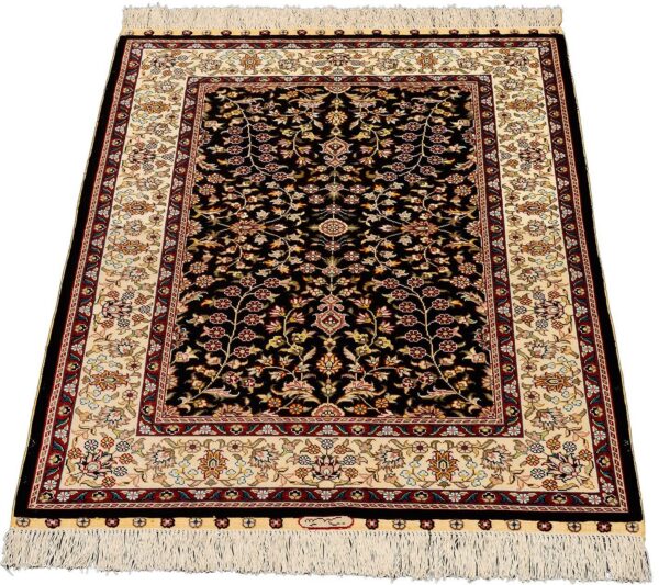 Hereke Oriental Rug 77 × 123 cm, Silk, hand-knotted — view 2 Hereke Oriental Rug 77 × 123 cm, Silk, hand-knotted — view 2