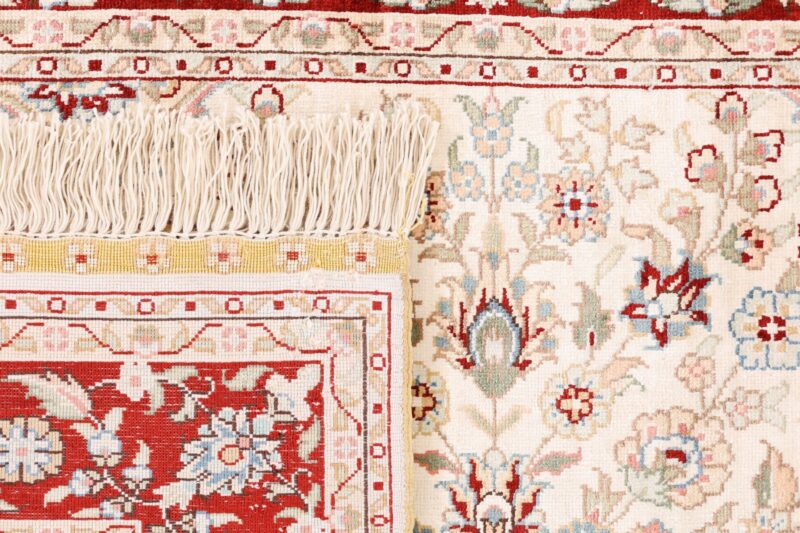 Hereke Oriental Rug 78 × 122 cm, Silk, hand-knotted — view 7