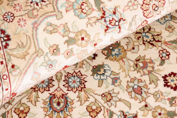 Hereke Oriental Rug 78 × 122 cm, Silk, hand-knotted — view 8