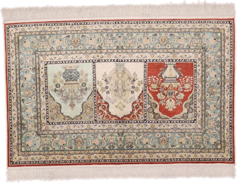 Hereke Oriental Rug 78 × 123 cm, Silk, Multicolor, hand-knotted
