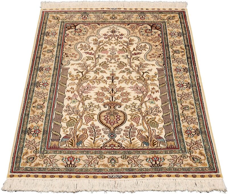 Hereke Oriental Rug 78 × 126 cm, Silk, hand-knotted — view 2