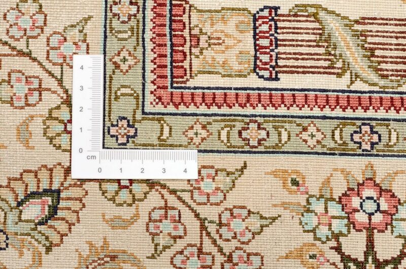 Hereke Oriental Rug 78 × 126 cm, Silk, hand-knotted — view 3