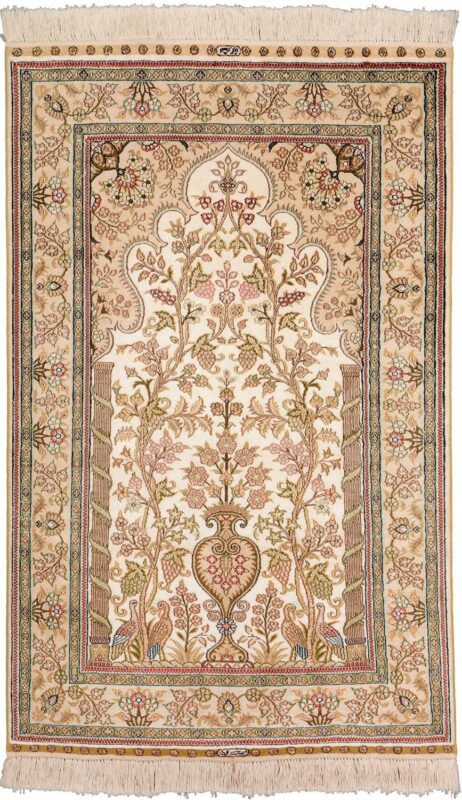 Hereke Oriental Rug 78 × 126 cm, Silk, hand-knotted